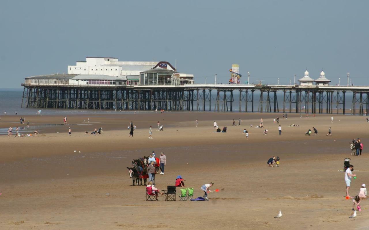 Kennedy House By Blackpool Service Apartments Kültér fotó